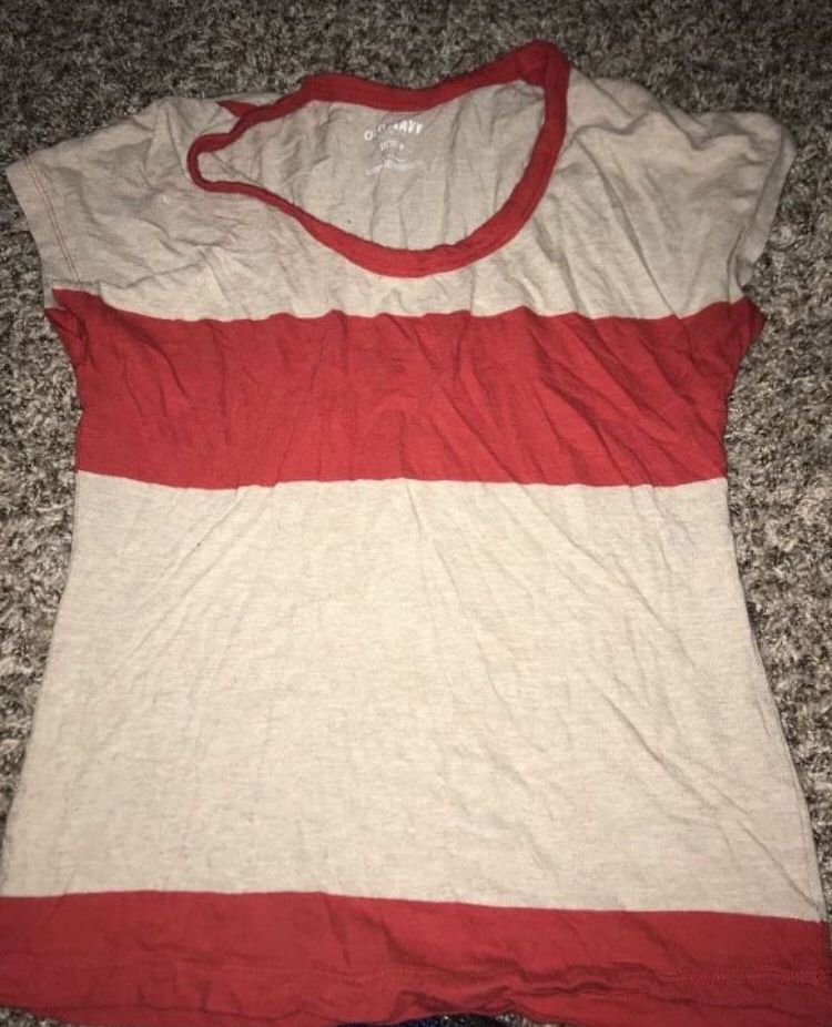 Old navy t shirt xs
