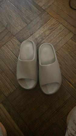 Yeezy Slides