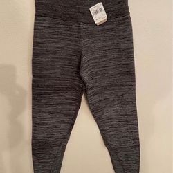 Women’s medium Reebok knit fitted pants (new with tags)