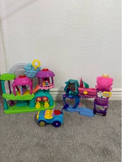 Trolls toys