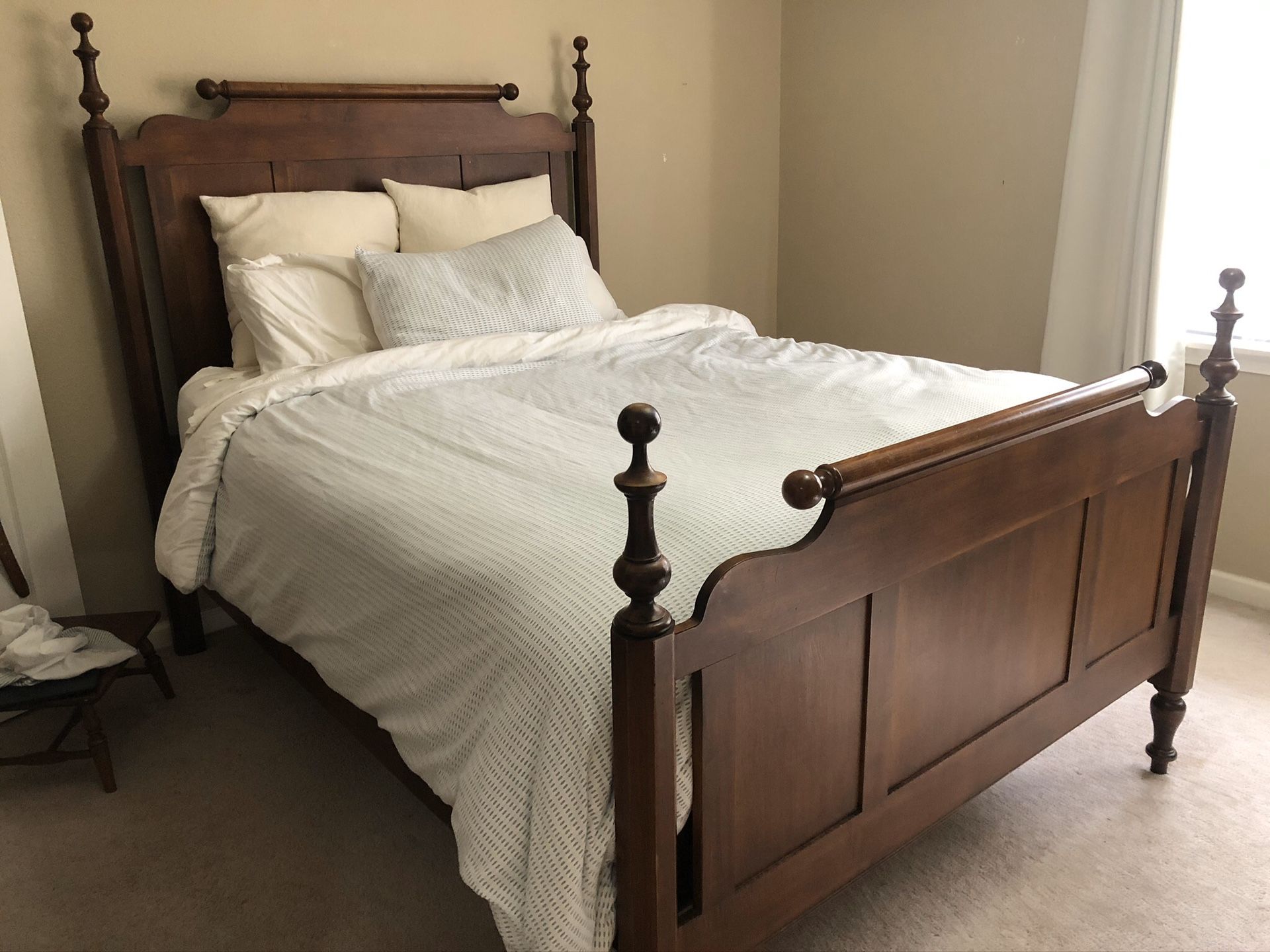 Pennsylvania House Queen Solid Cherry 4 Poster Bed Frame
