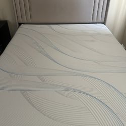 Memory foam mattress and bed frame 