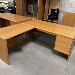 4 Matching Oak Steelcase Office L-shape Computer Desks! Only $150 Ea!