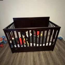 Graco Crib With Mattress