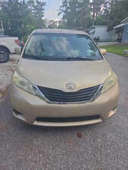 2011 Toyota Sienna