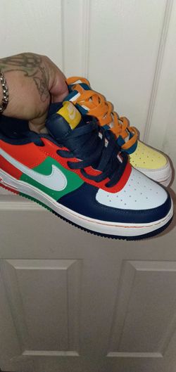 Men's Nikes size 7