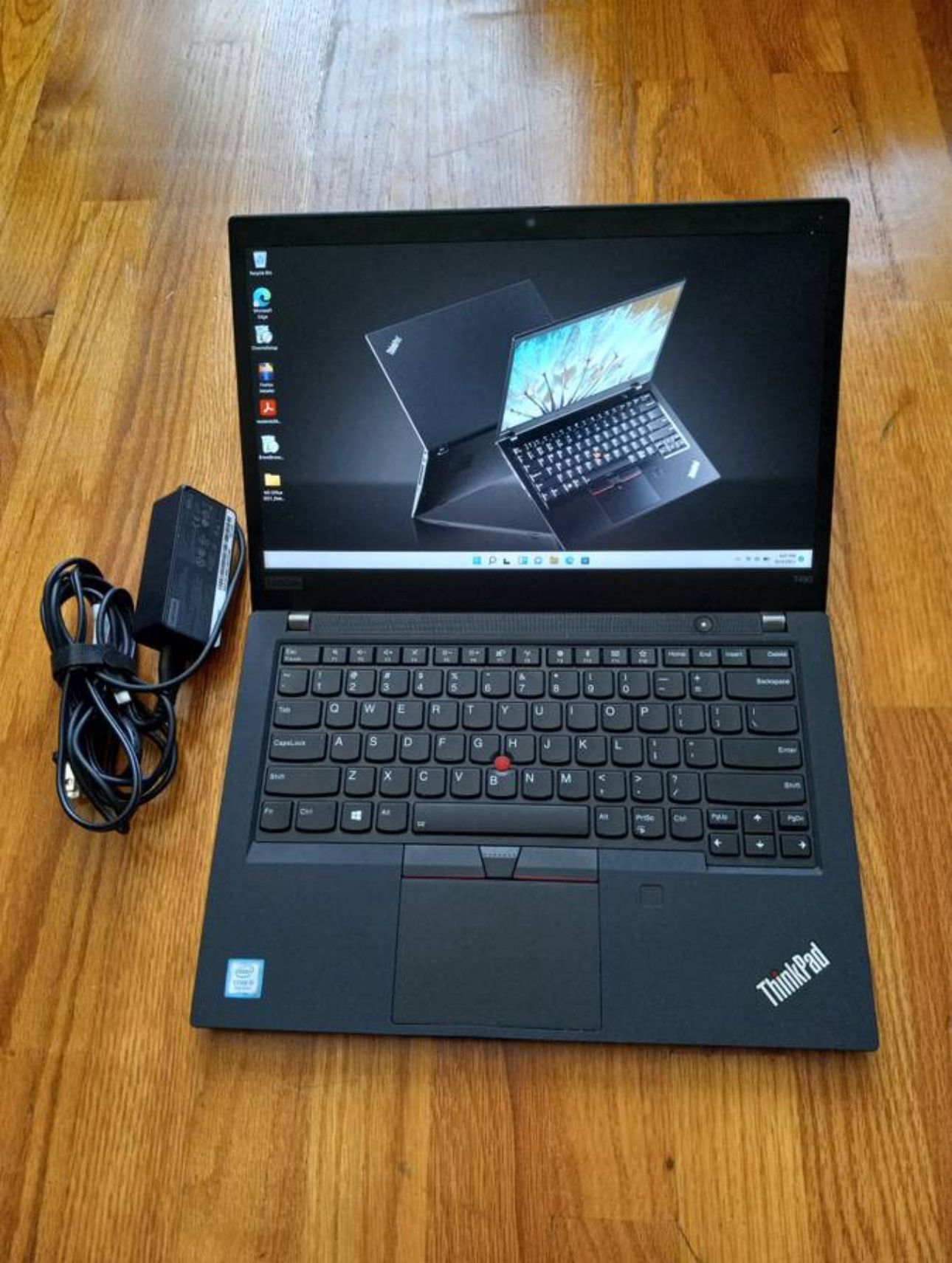 14 inches Lenovo ThinkPad T490 Laptop Win 11 Pro i5 8265U 4-Cores @1.8Ghz RAM 16Gb SSD 256Gb Microsoft Office 2021 Optional