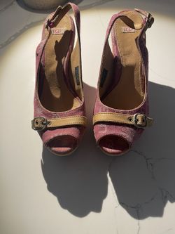UGG Australia heels (size 9)