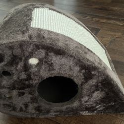 Cat House With Scratcher 22*12*13