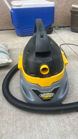 Mini wet/dry vacuum