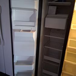 Working Refrigerator 