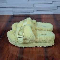 Ugg Fluffita Slipper in Yellow, Size 8