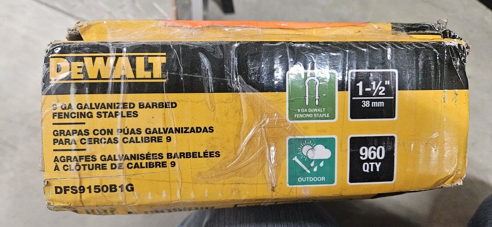 Dewalt 1.75 in. x 9-Gauge Galvanized Barbed Paper Tape Fencing Staples