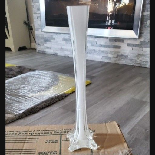 Eiffel Tower Glass Vase Centerpiece