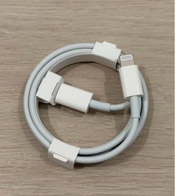 New Apple USB-C to Lighting Cable (1M)