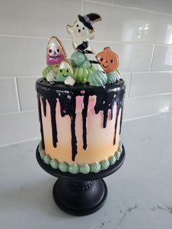 Halloween Cake Decoration