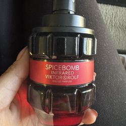 Viktor&Rolf Spicebomb Infrared perfume