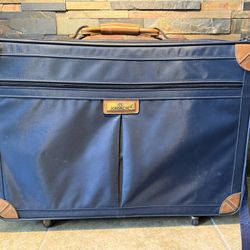 Vintage Jordache Navy Suitcase w Wheels 