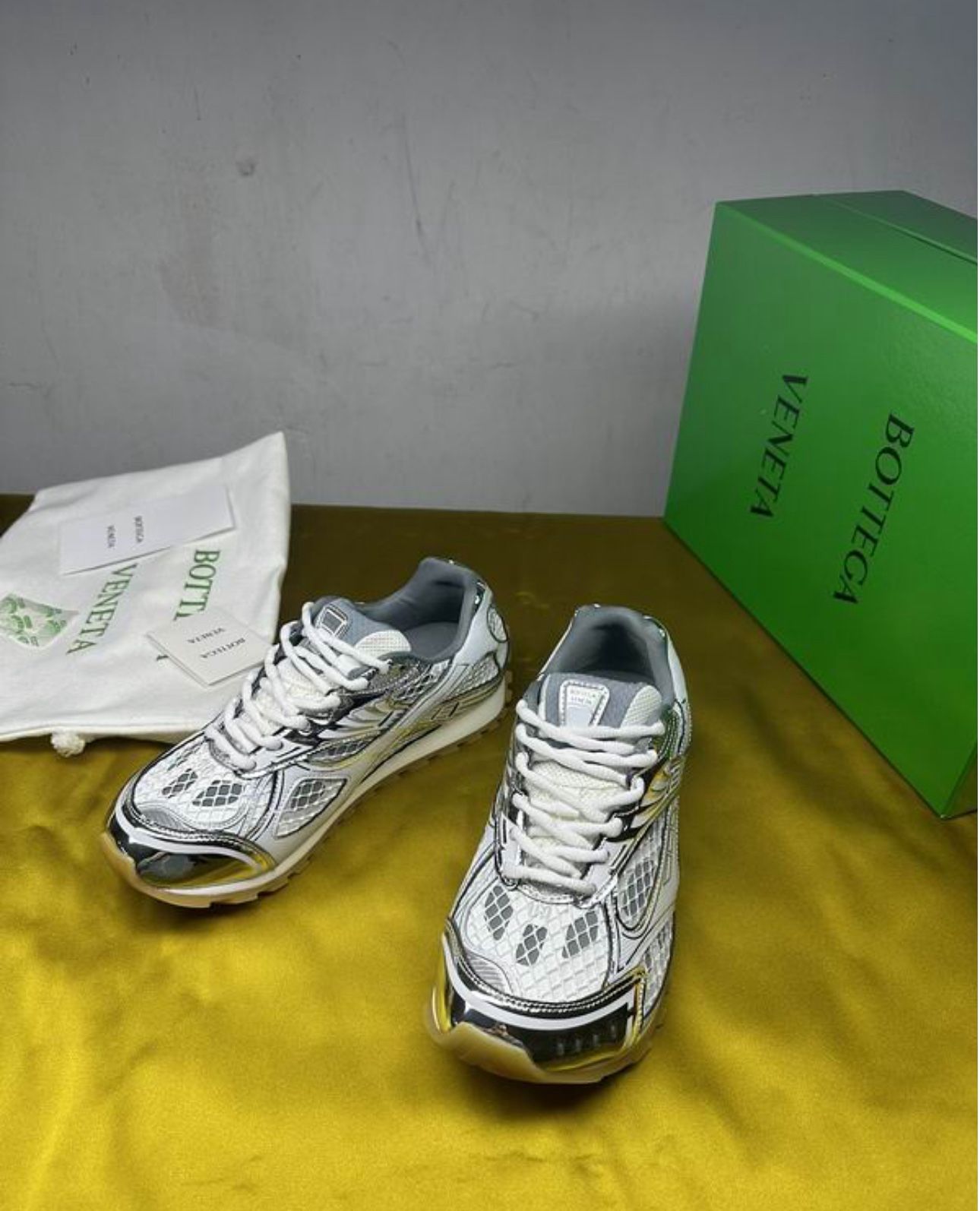 Bottega Veneta Size 8 Women