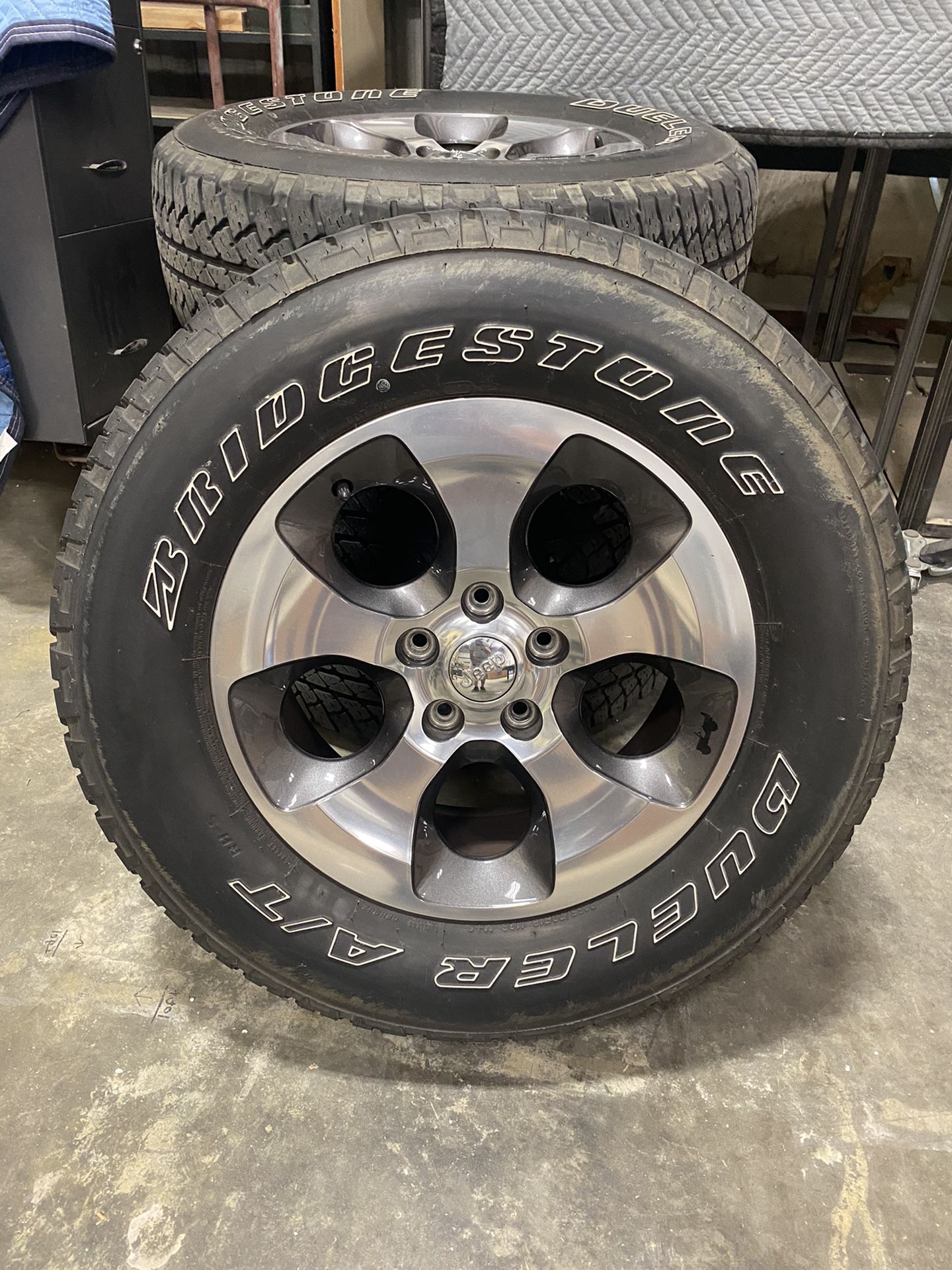 2017 Jeep Wrangler Sahara 18” Wheels w/Tires