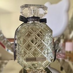 victoria secret Paris 