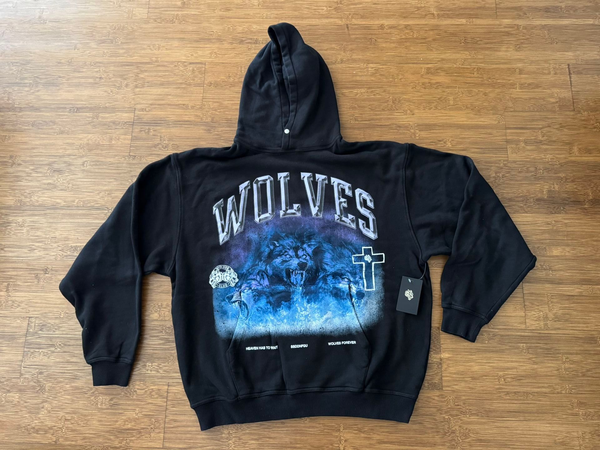 New Wolves Club Black From Above Vintage Pierce Hoodie LARGE
