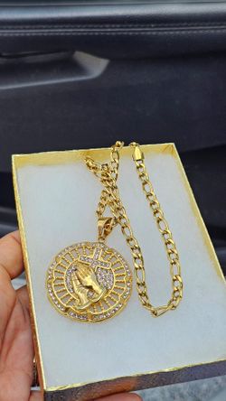 I Deliver 14k gold plated Chain and pendant