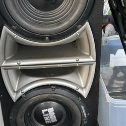 Subwoofer 12s Alpine On Box Used