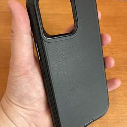 New iPhone 15 Pro Defender Case