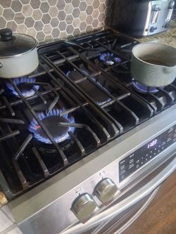 Fridaire  stove