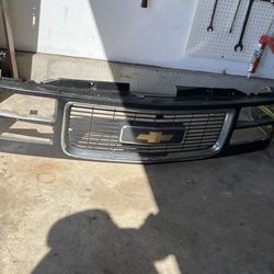 1995/1998 gmc grill with chevy emblem