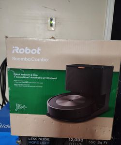 Roomba iRobot Roomba Combo i5+ Self-Emptying Robot Vacuum & Mop