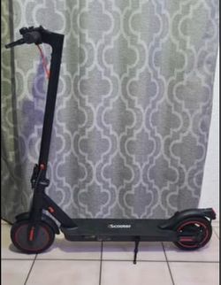 iScooter i8 Electric Scooter for Adults, Foldable E-Scooter - 19mph - Lightly used - Box & Charger