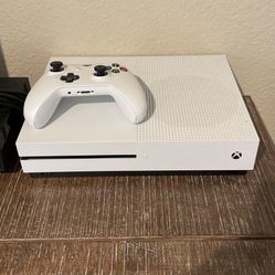 Xbox One And Controller 