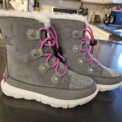 Size 3 Youth Sorel Boots