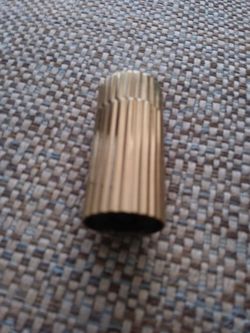 Travel size pepper grinder