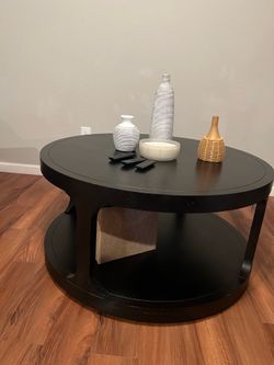 Black round Coffee Table