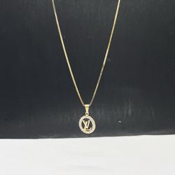 14k Solid Gold Box Chain and  LV charm , necklance gold pendant