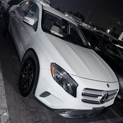 2016 Mercedes-Benz GLA