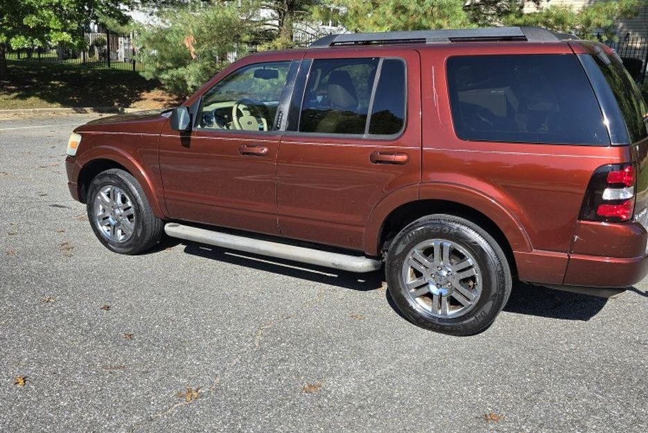 2010 Ford Explorer