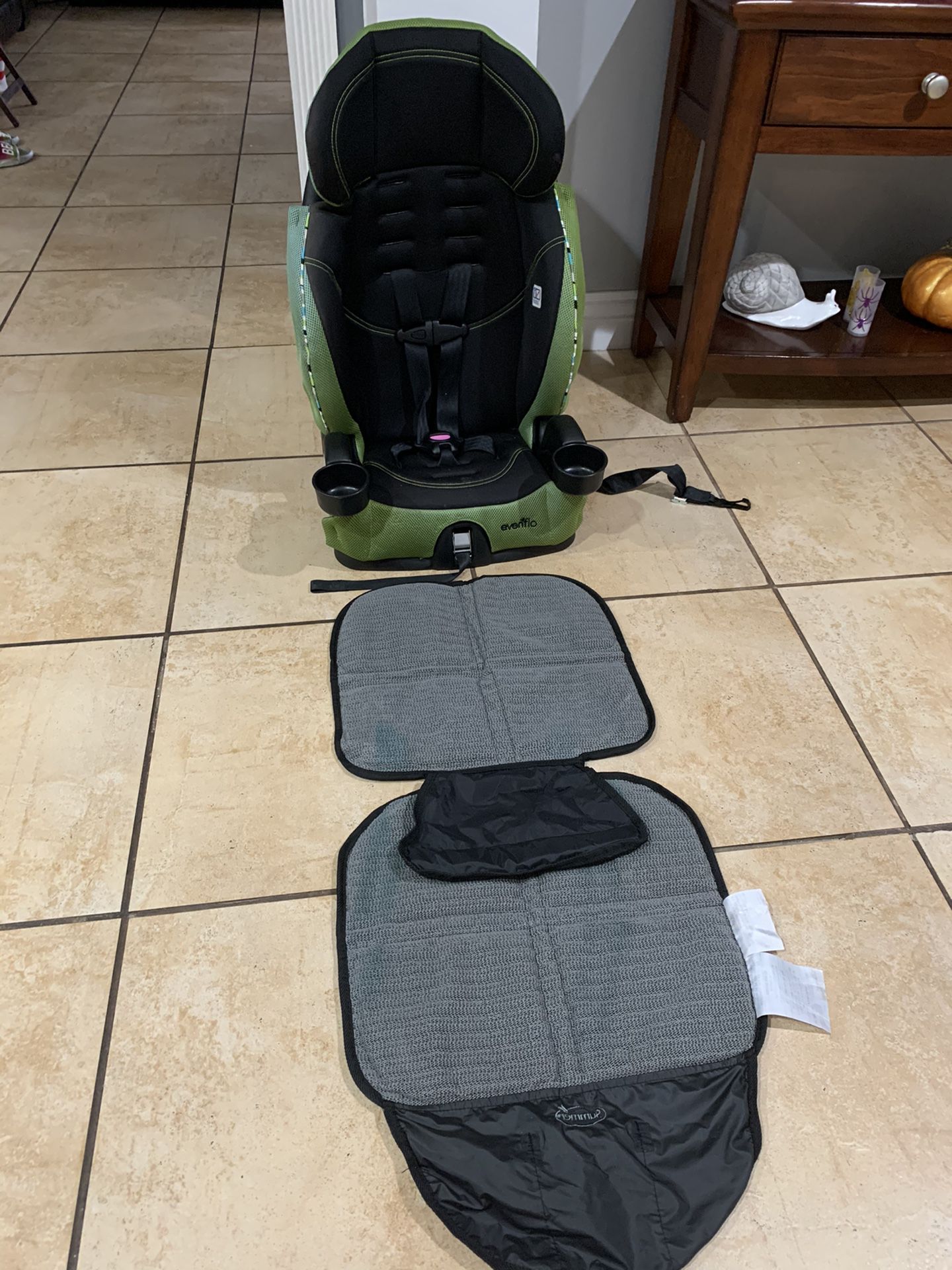 Car seats booster from Evenflo
