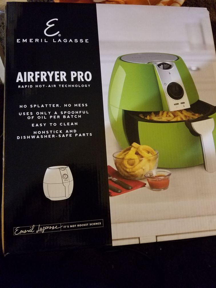 Air fryer pro by Emeril Lagasse . Deep fryer without the use of oil