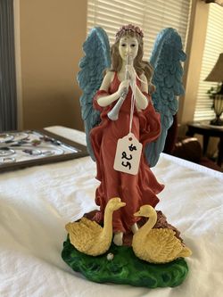 $25 starting price for yard decor most prices on pictures