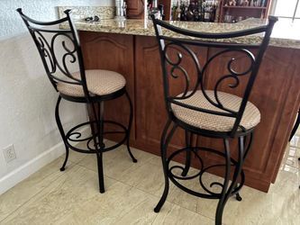 4 Barstools