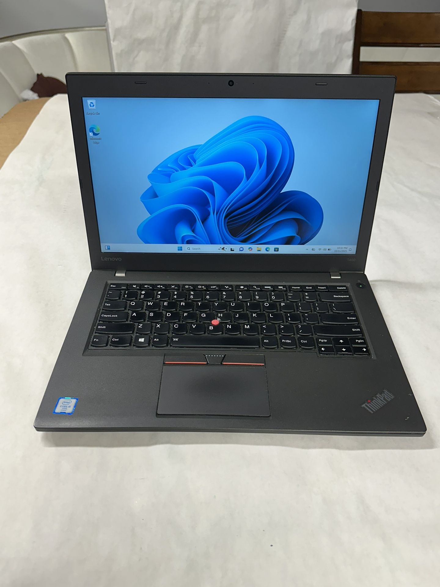 Laptop Lenovo T460 i5 Good Condition price is firm  Read description 