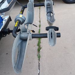 Saris Rack For 2 Bikes Have Look And Keys Good Conditions 