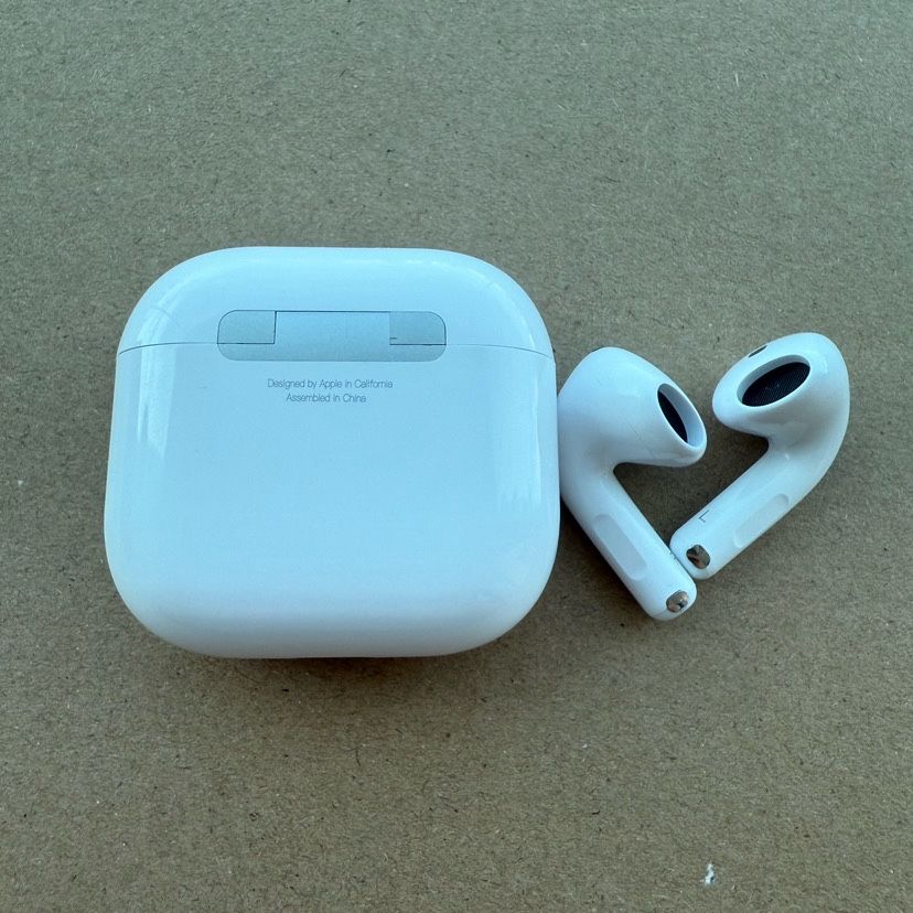 AirPods 4 With Noise Cancellation