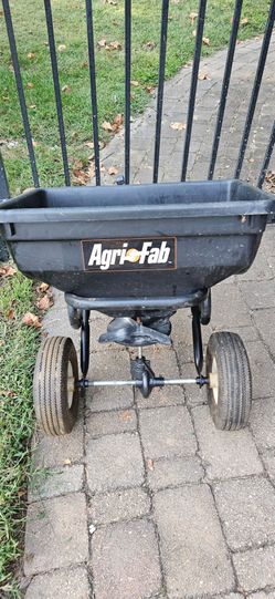 Agri-Fab pull behind lawn spreader