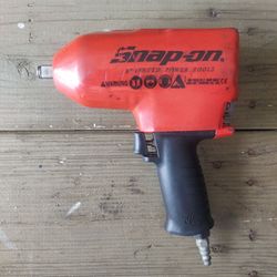 Snap on 1/2 air impact
