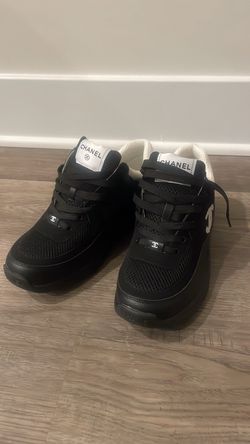 Chanel runners black and white